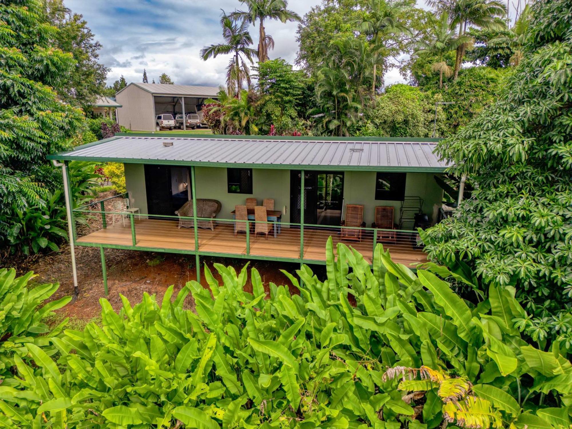 Mena Creek Flower House エクステリア 写真